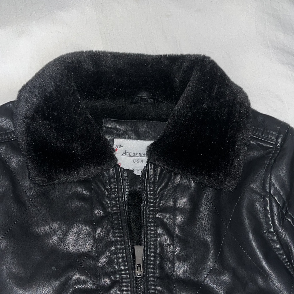 leather jacket - Picture 2 of 3